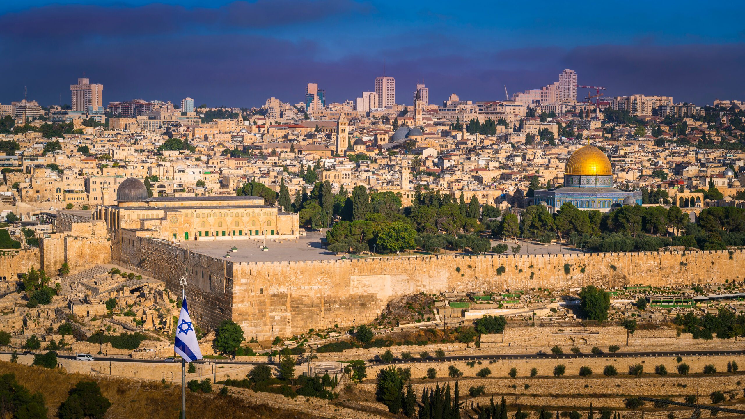 Image of Jerusalem skyline in full color.