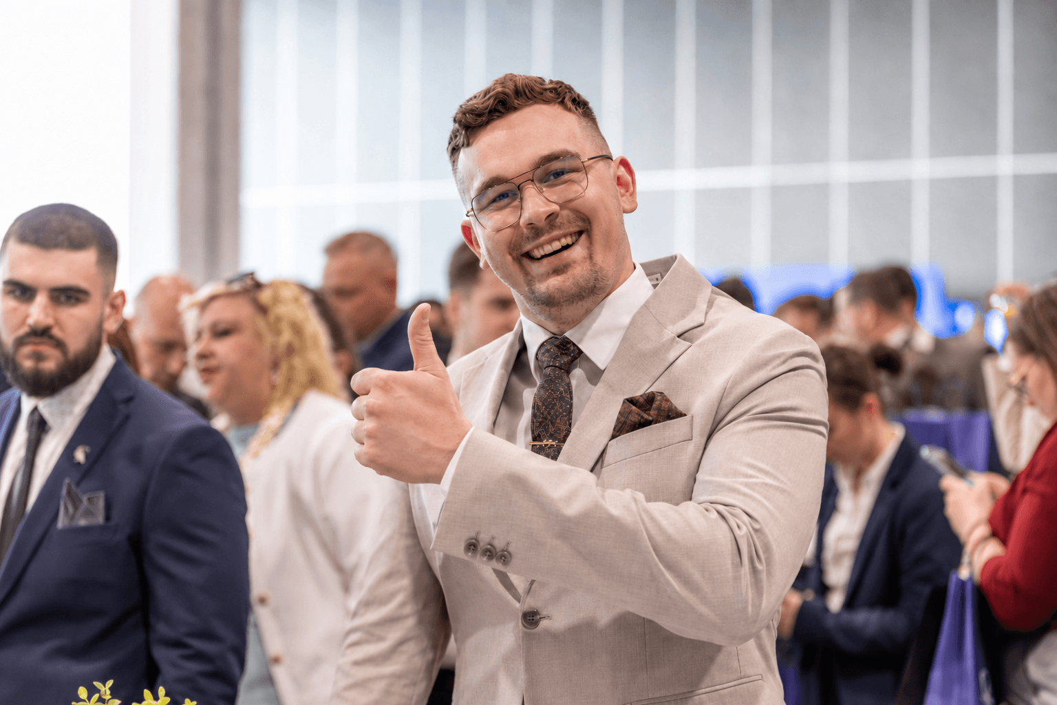 Pénzügyi tanácsadó irodai portréja – cserélhető