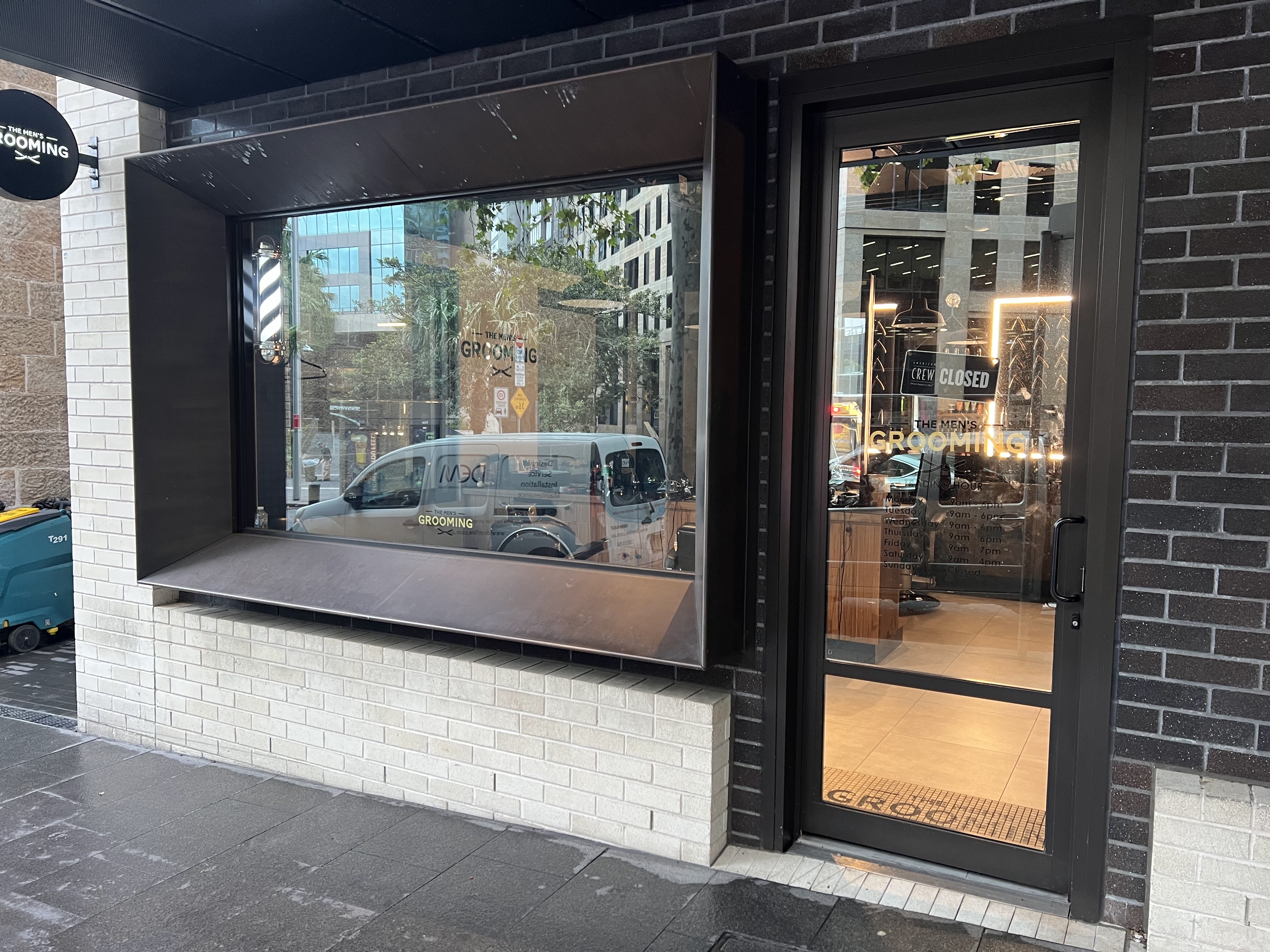Barber in Quay Quarter Lanes