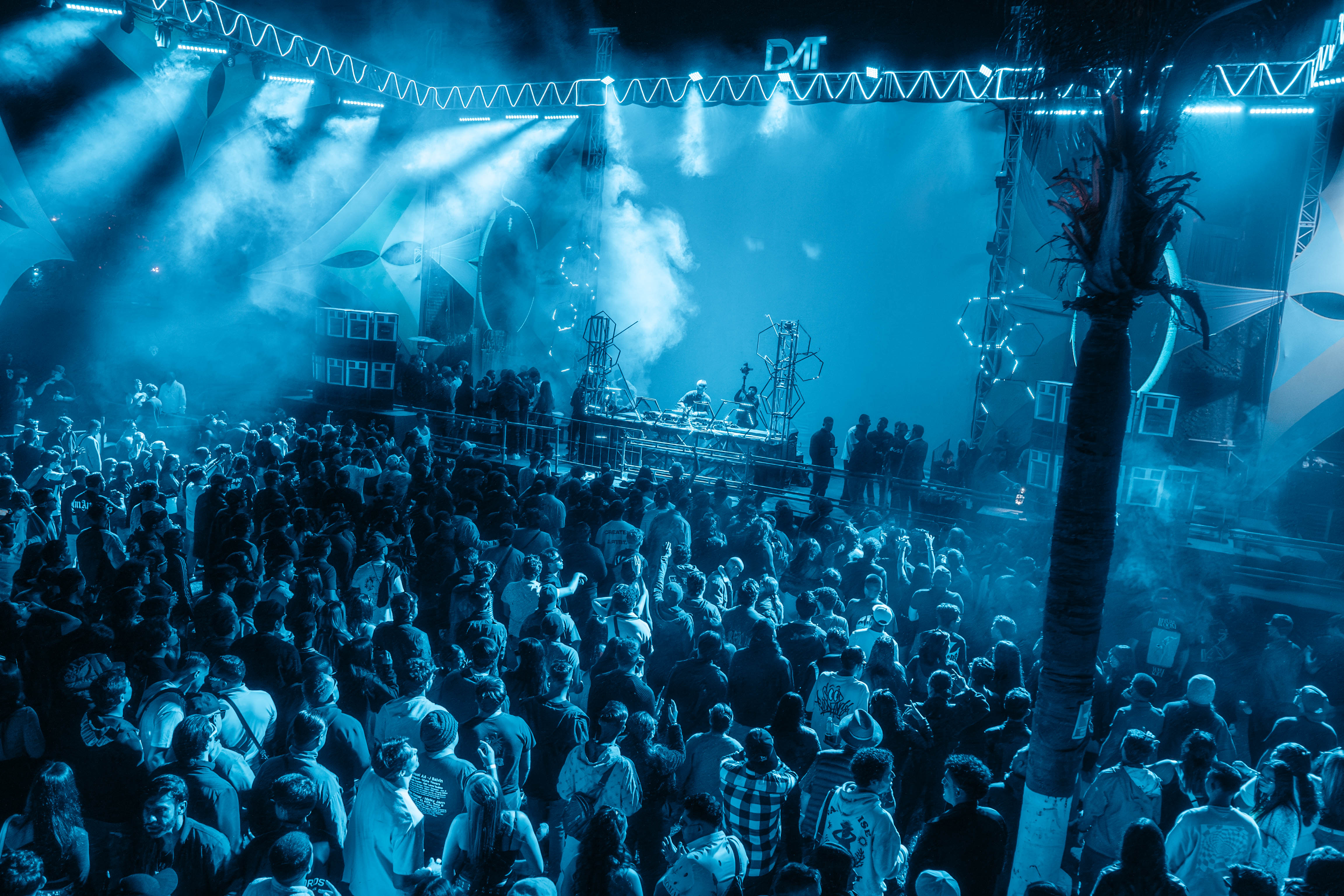 REPLACE: Mario Eighta live in Argentina