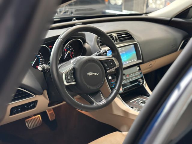 JAGUAR XE 2019 BLUE Gebrauchtwagen - Galeriebild 11