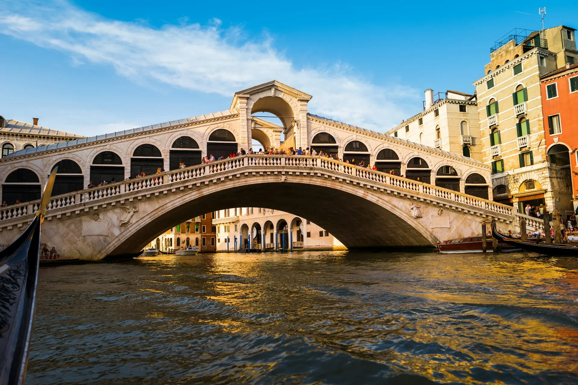 rialto bridge venice