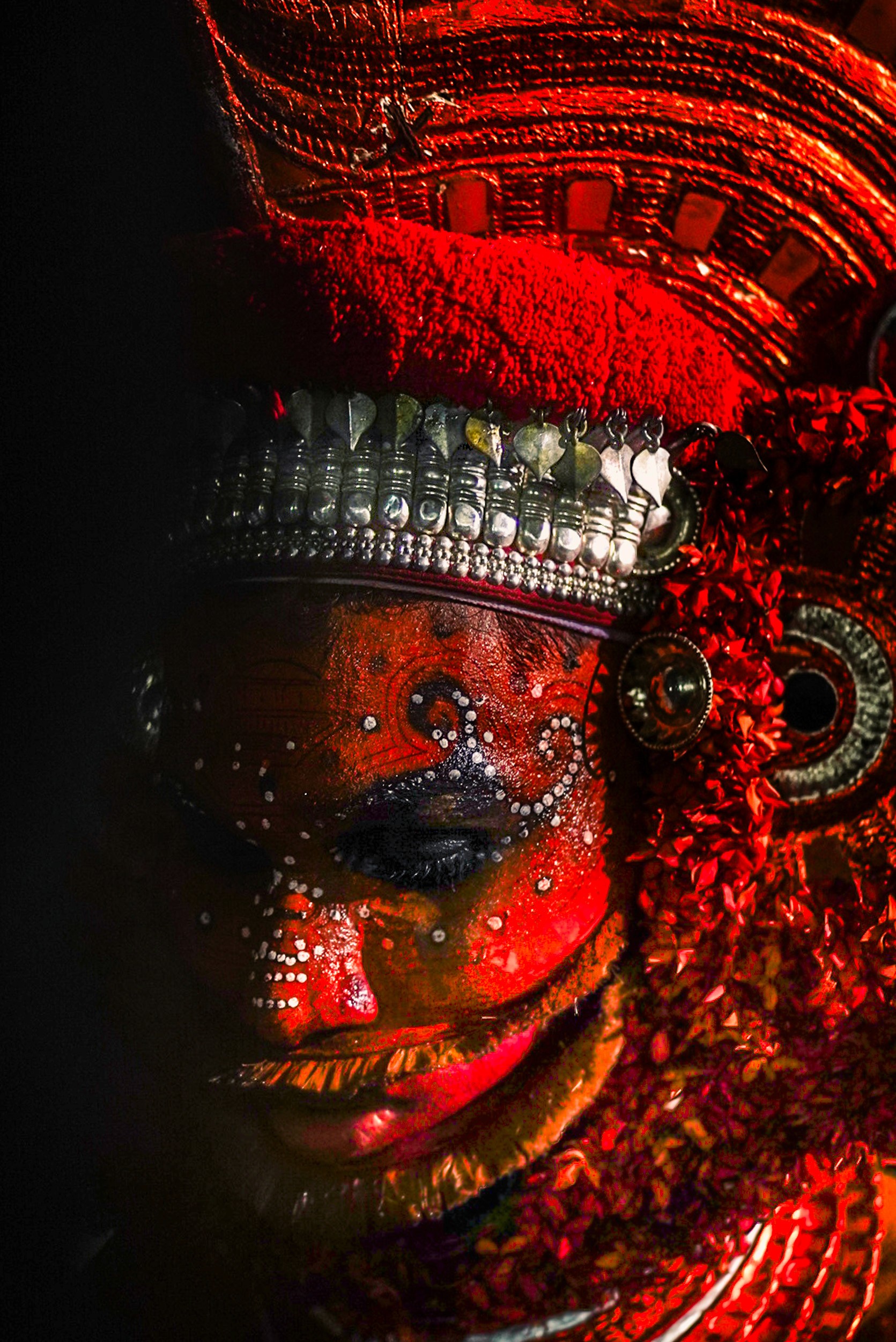 The Red Fury - Red (*Chuvanna*) is the color of raw power and chaotic energy. The rough texture of the natural pigments brings the deity’s volatility to life.