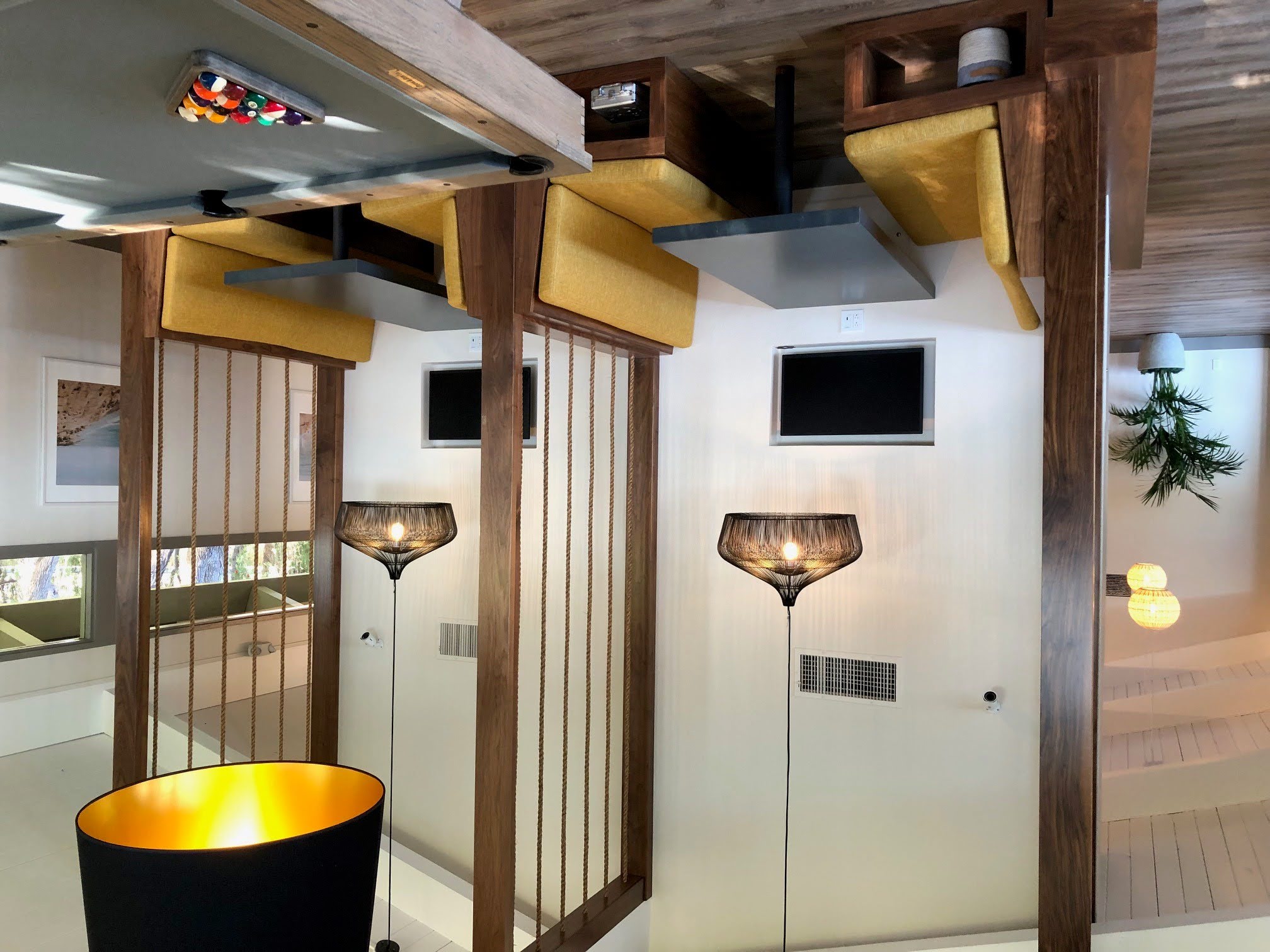 black and white star print