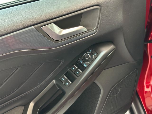 FORD Focus 2021 RED Gebrauchtwagen - Galeriebild 8