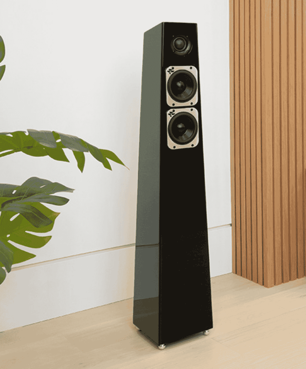 Totem Tribe Tower noir lifestyle - LE STUDIO HIFI