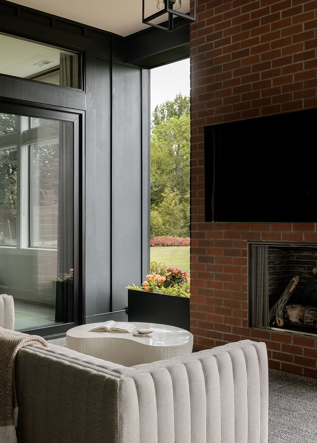 We’re so excited to share details from The Woodinville House: Outdoor Living –– one of our favorite interior design + professional organizing projects in Woodinville, WA..