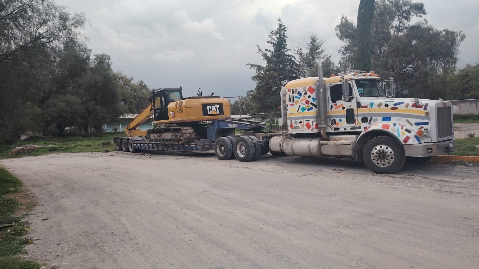 Fletes especializados para traslado de equipo de construcción