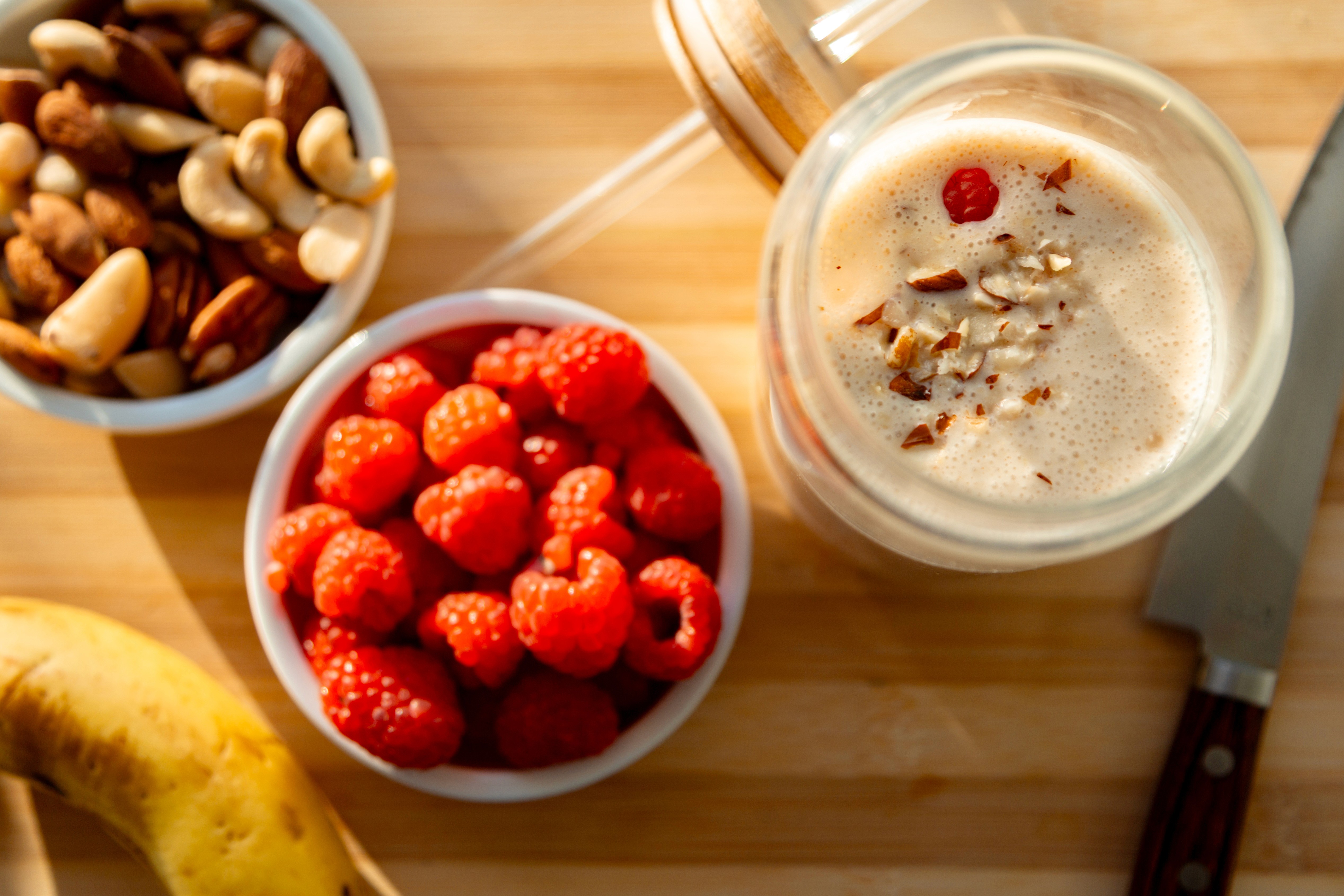 raspberries and peanut butter smoothie