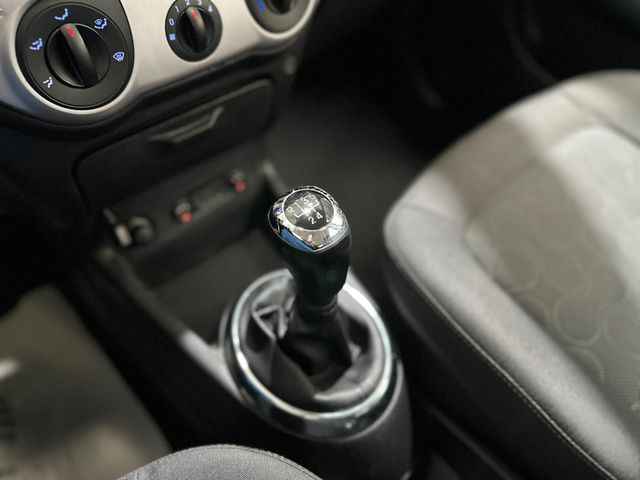 HYUNDAI i20 2012 SILVER Gebrauchtwagen - Galeriebild 16