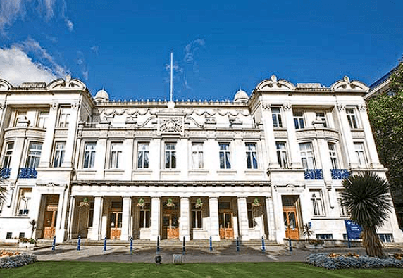 Queen Mary University of London Faculty of Medicine and Dentistry Malta campus building