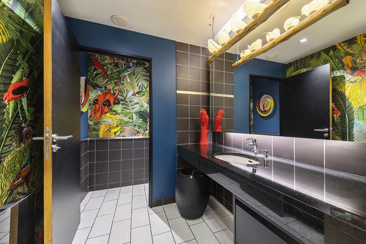 Toilettes bureaux originale