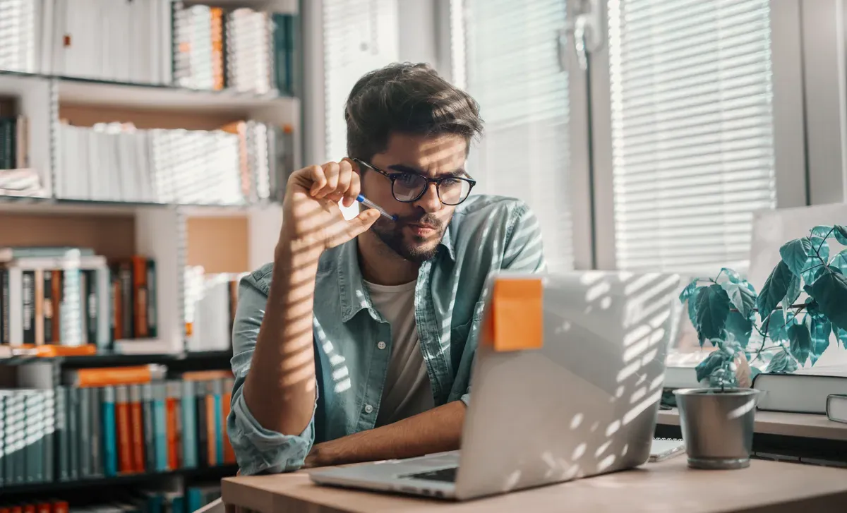 Man learning german - Best Books To Learn German