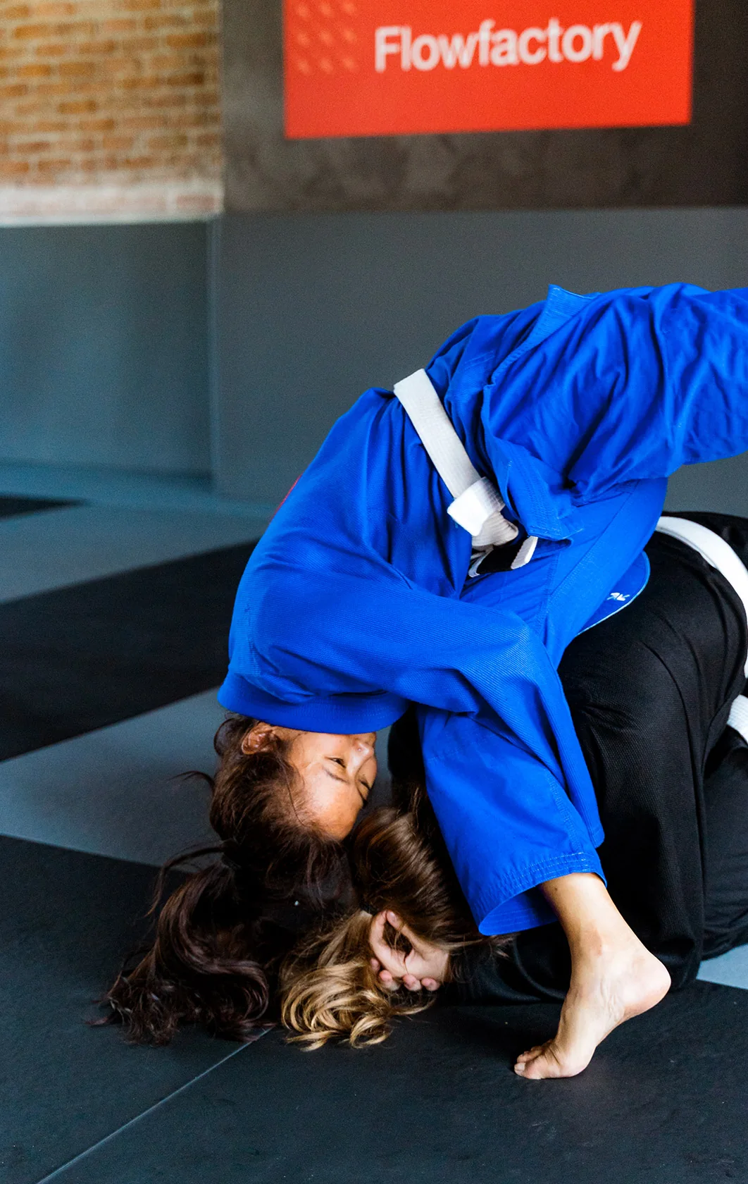 flow-factory-krav-maga-how-to-join-the-flow-probetraining-buchen-trainieren-mit-uns-nachgespräch-1-kampfsport-in-braunau