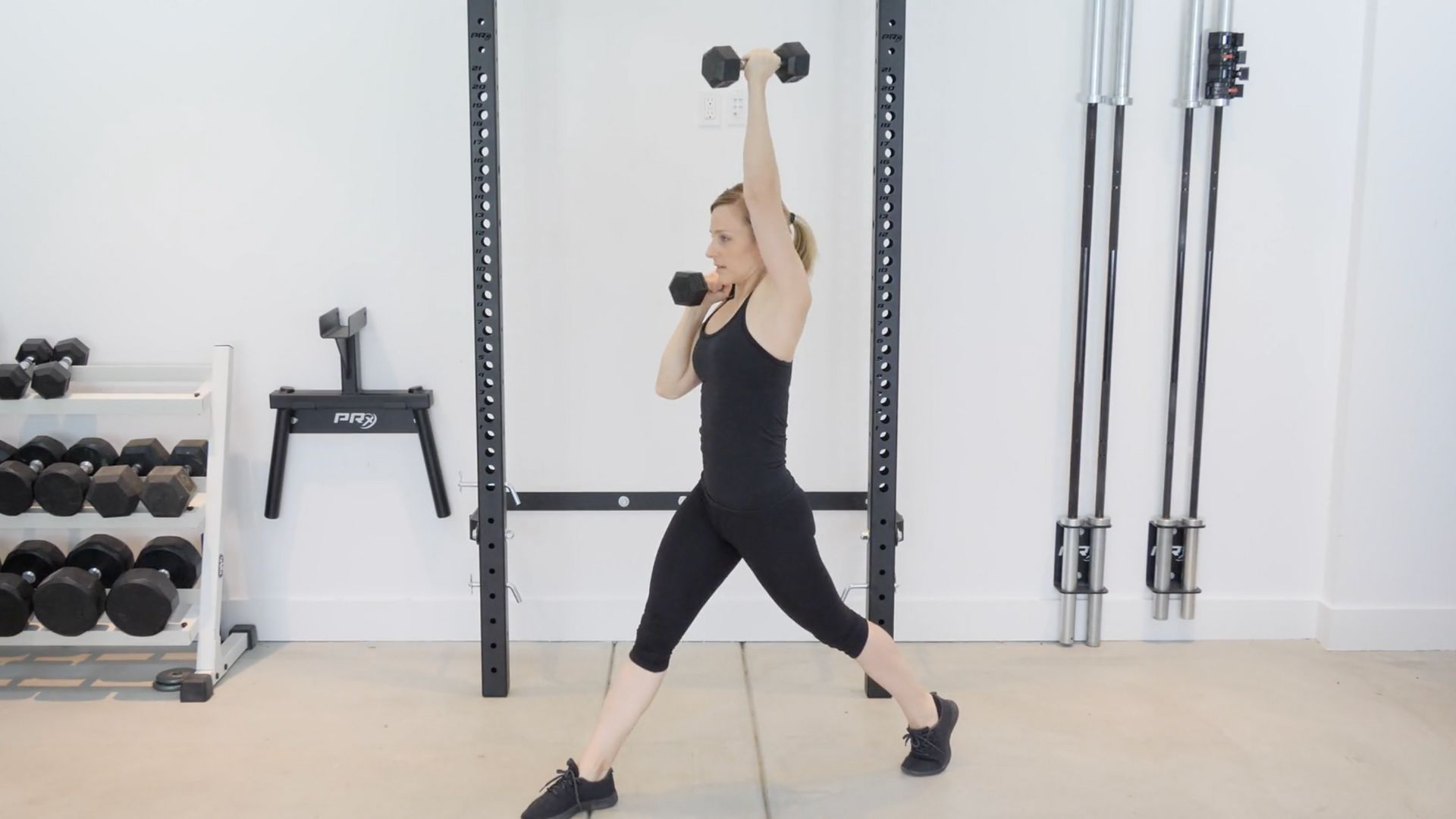 Susan Ohtake performing split squat press ups