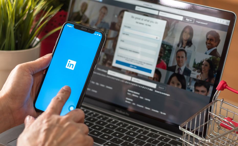 LinkedIn Ads cresce em relevância de estratégia para empresas B2B em 2025