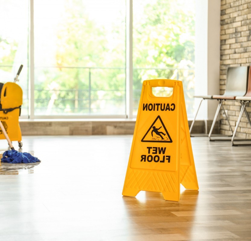 Professional apartment and building cleaning services by Lendita LLC