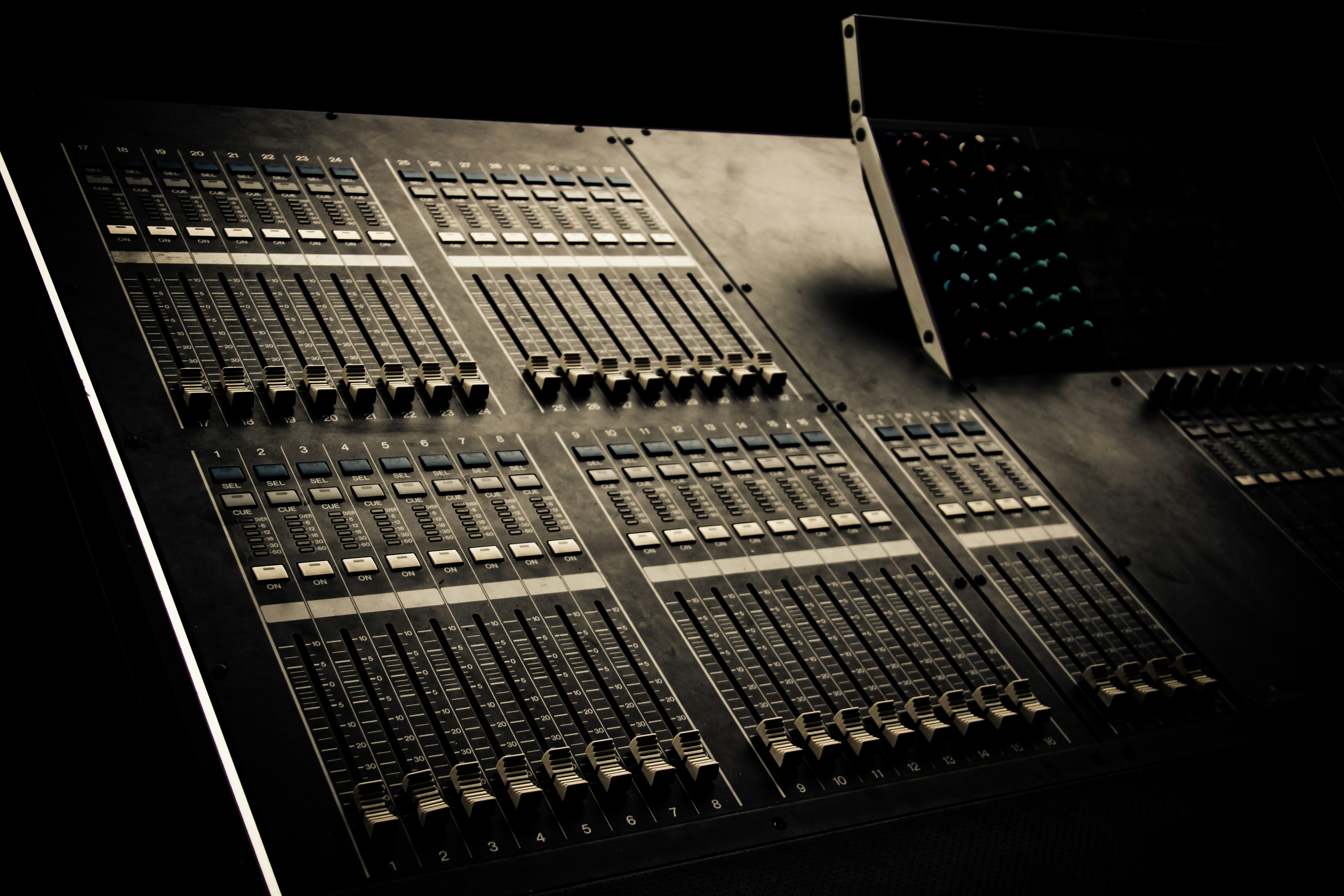 audio mixer