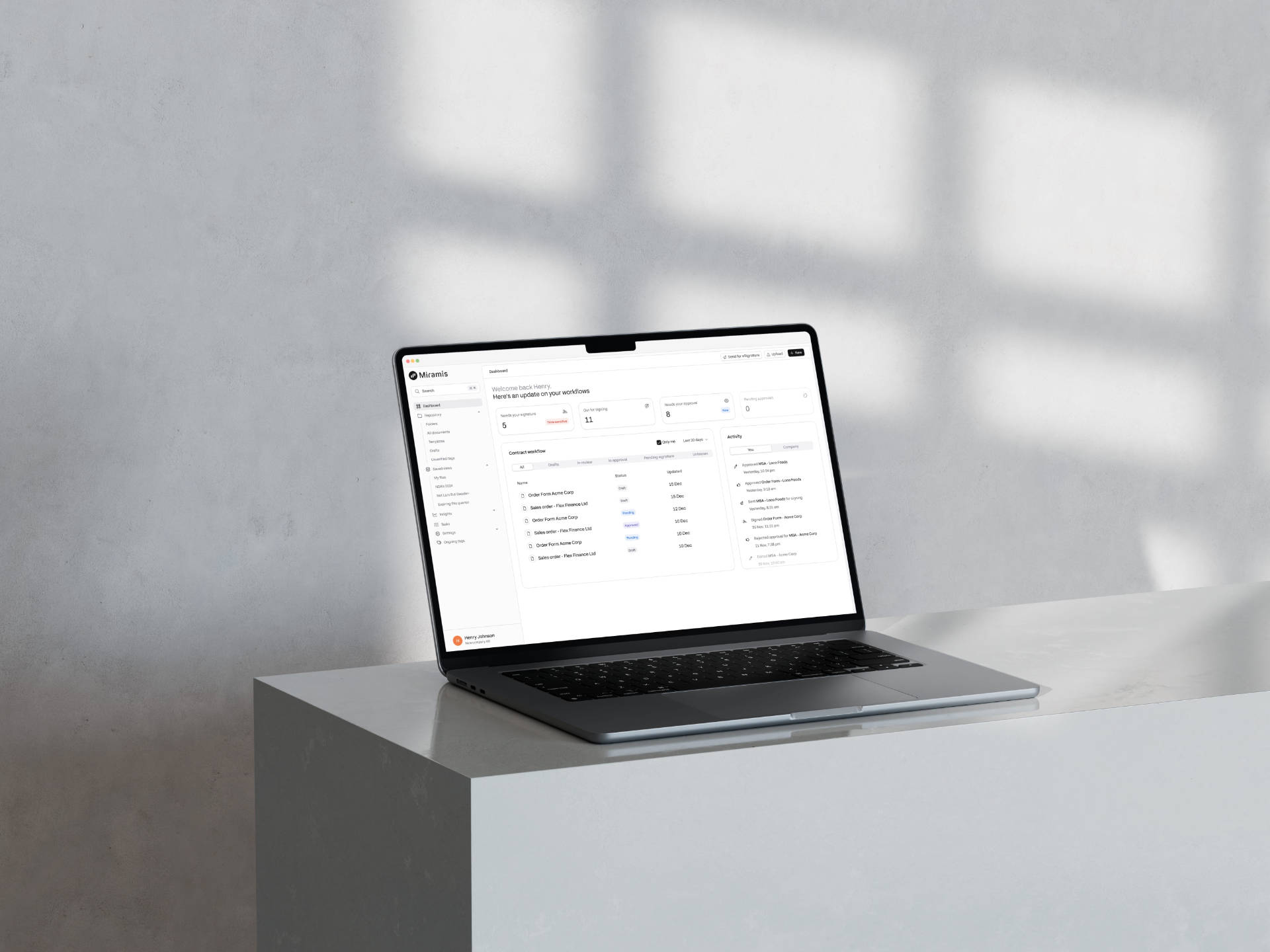 AI-based contract management software Pocketlaw for businesses of all sizes (small, medium, large), showcasing a user-friendly dashboard that streamlines legal workflow for clients and customers with options to create, review, and upload documents, access templates, and monitor document statistics.