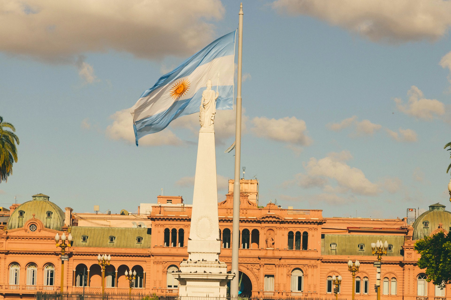 How to Get Paid from Abroad in USD from Argentina: A Complete Guide for Freelancers and Businesses