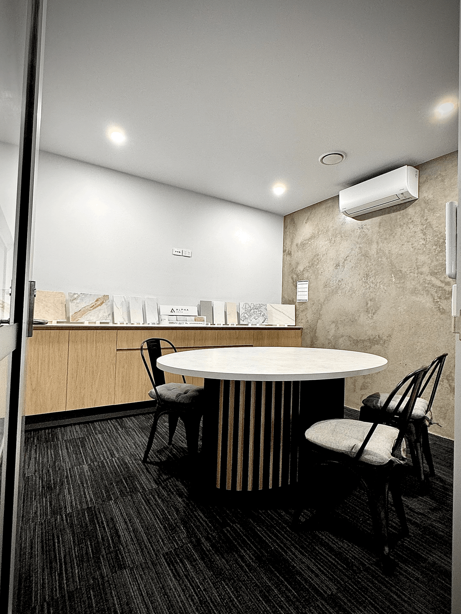 Custom Meeting Room