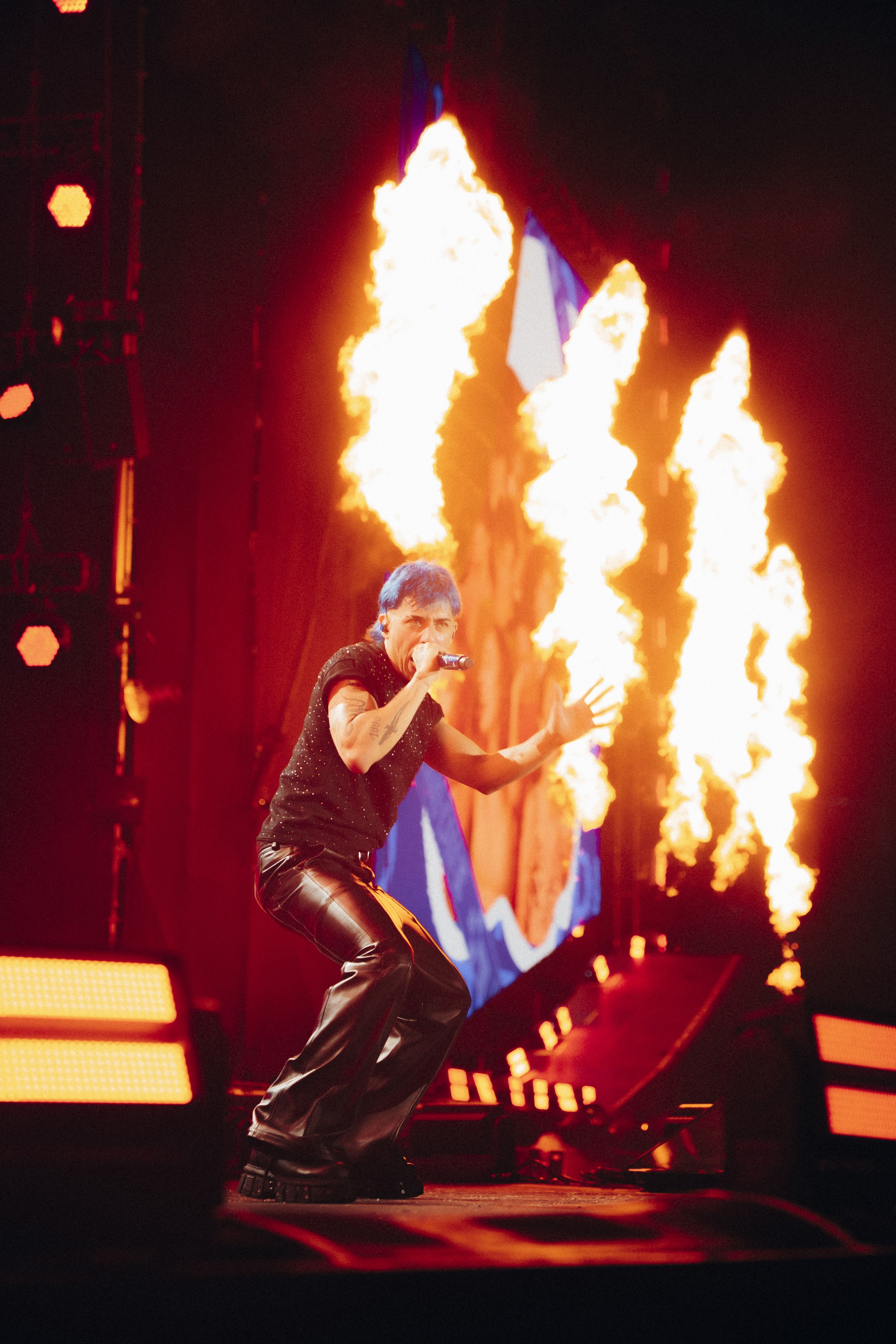 Show de Luck Ra junto a el Vecino