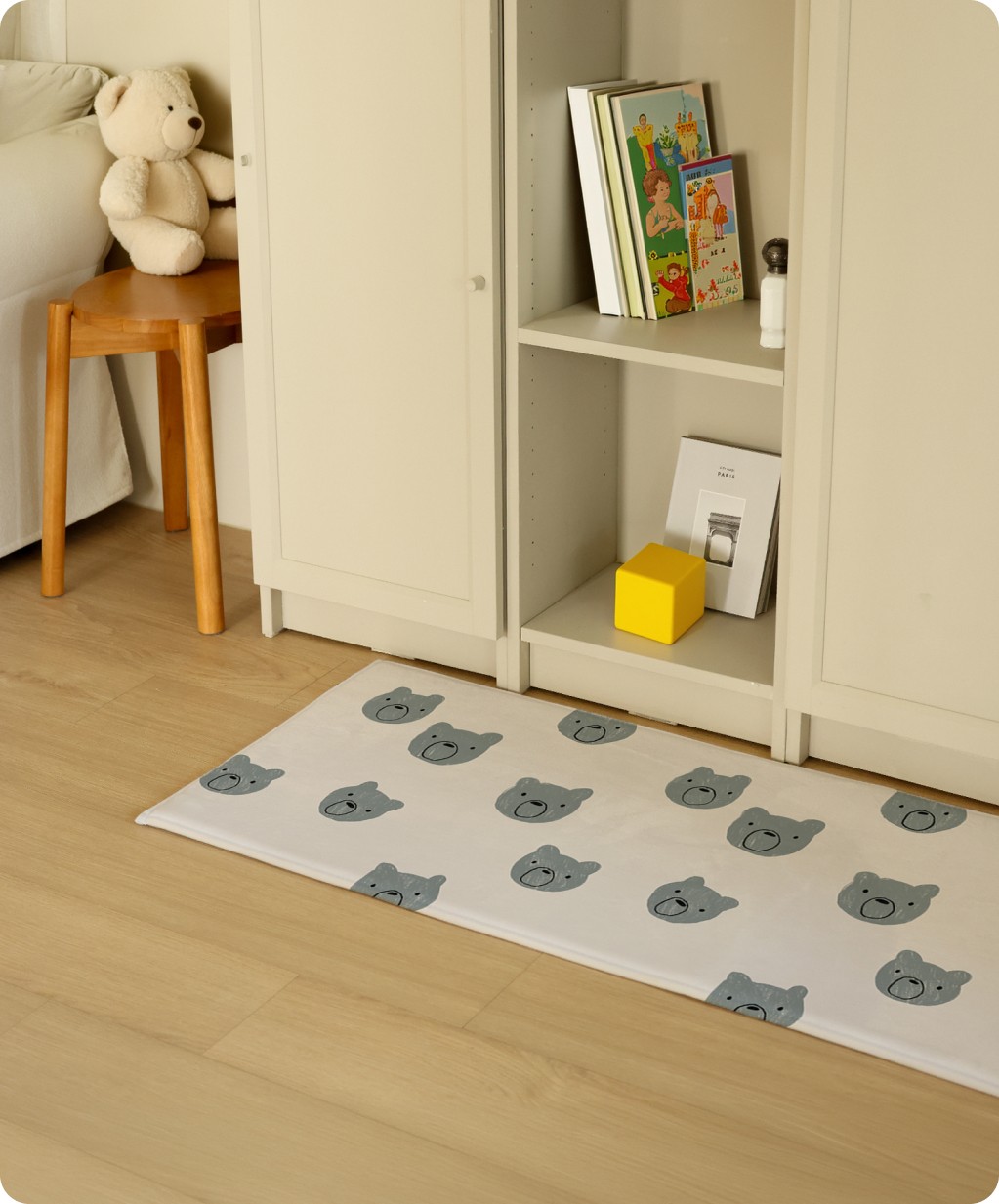 이유정_에덴 포스터