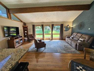 Photo 10 of 65 Preston Drive, Platteville