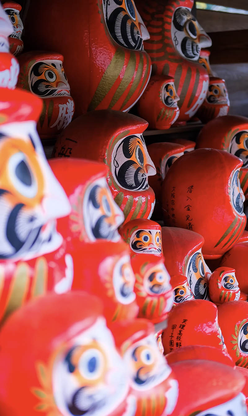 Japan360 red daruma dolls