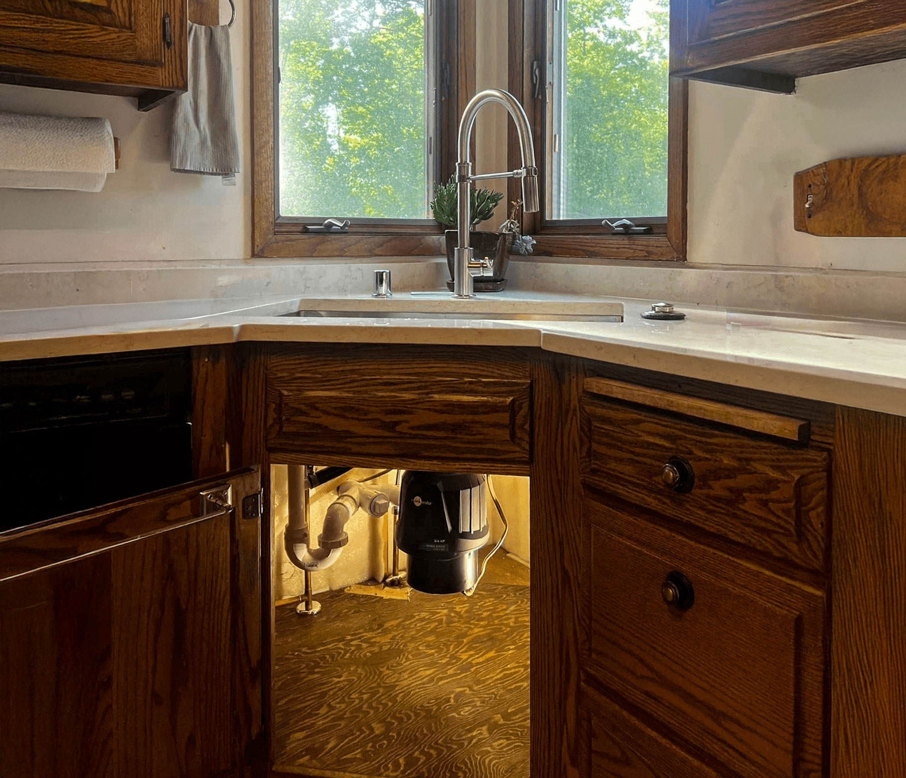 A team of pest controll experts carrying fog machine in an office