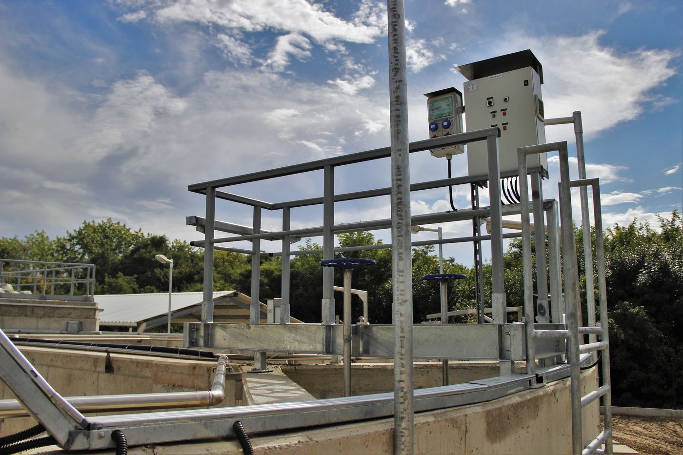 BIODEC decanter drive frame and control box at Magyarbánhegyes, Hungary