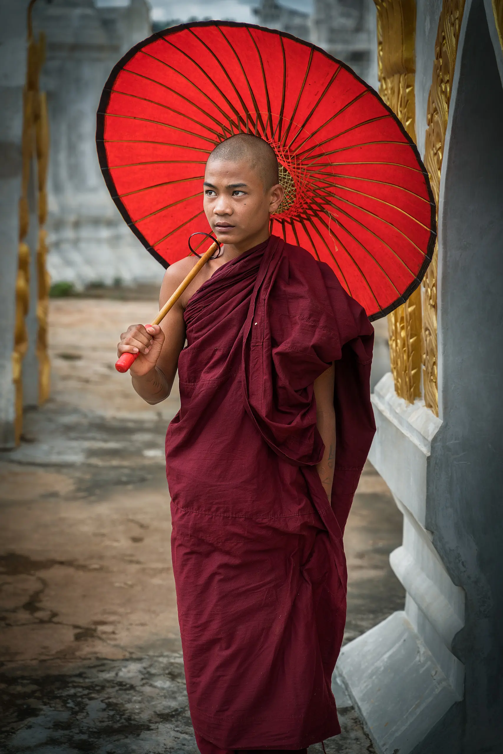 Monje budista en el lago Inle de Myanmar