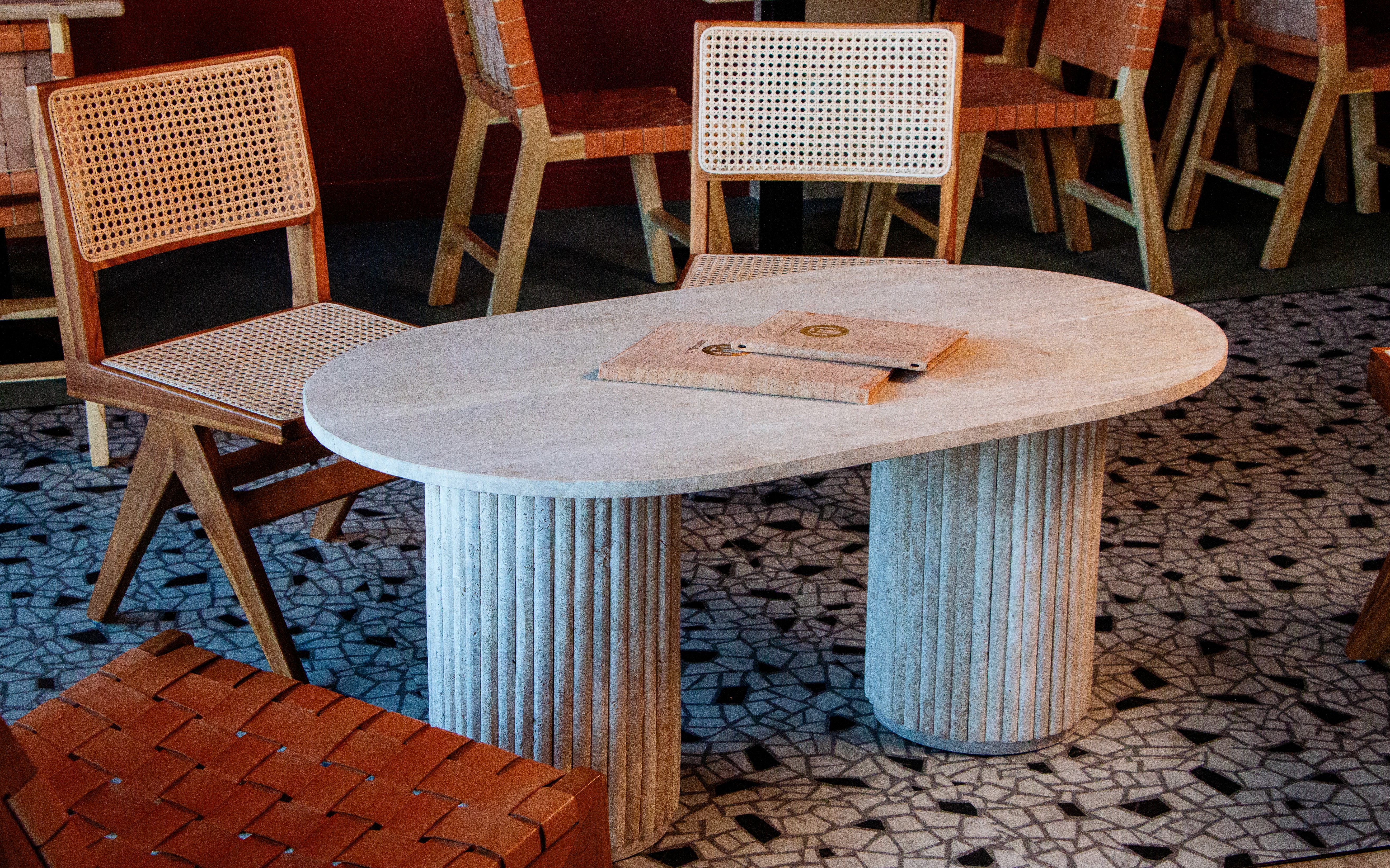 table basse en travertin