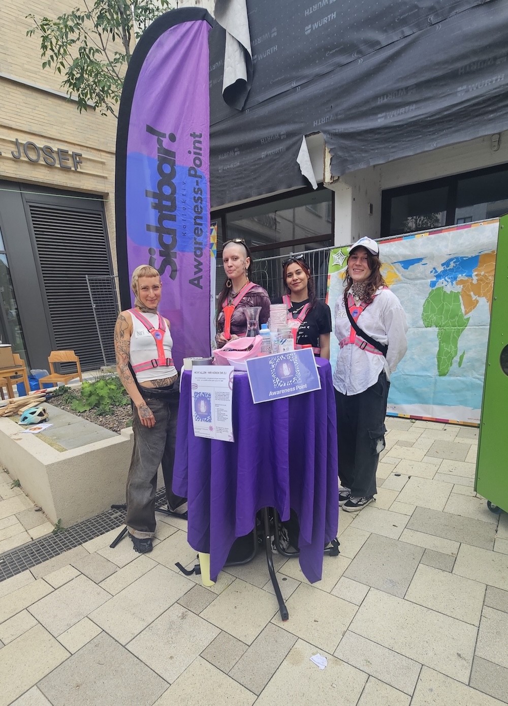 Awareness Ansprechpartner im Einsatz beim Straßenfest in Köln