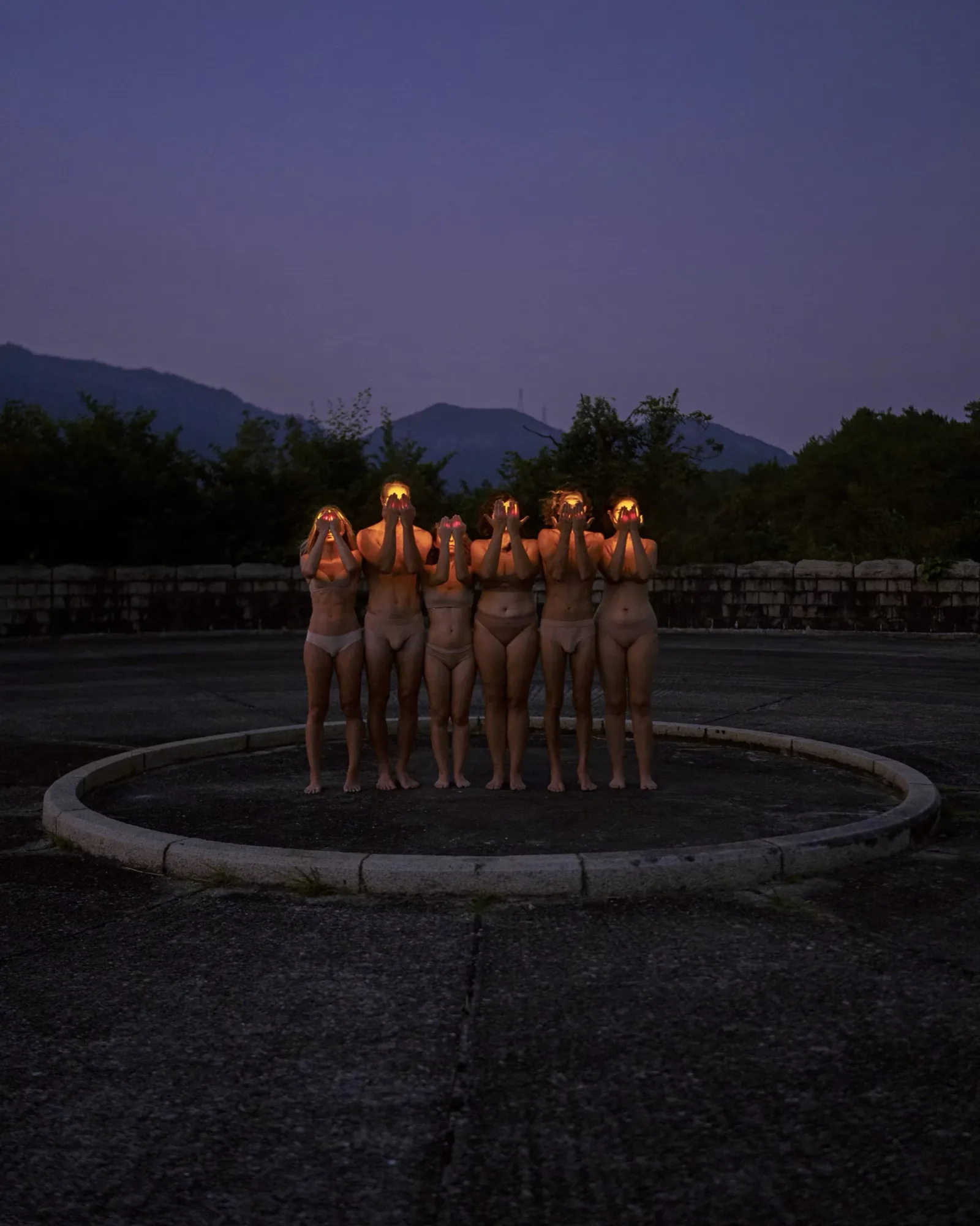 Anatomy of Feelings — project image 05 by Roman Olinchuk. 香港攝影、創意影像及視覺敘事作品。