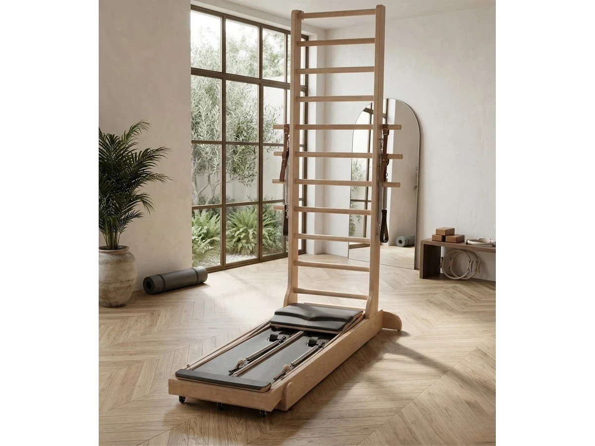 Double Échelle Reformer — Érable, équipement de studio Pilates en érable dans un studio de Pilates professionnel