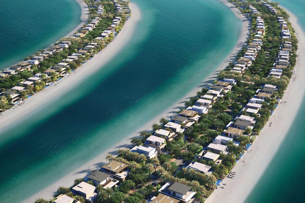 A tranquil scene of Palm Jebel Ali beach, showcasing soft sand and gentle waves lapping at the shore.