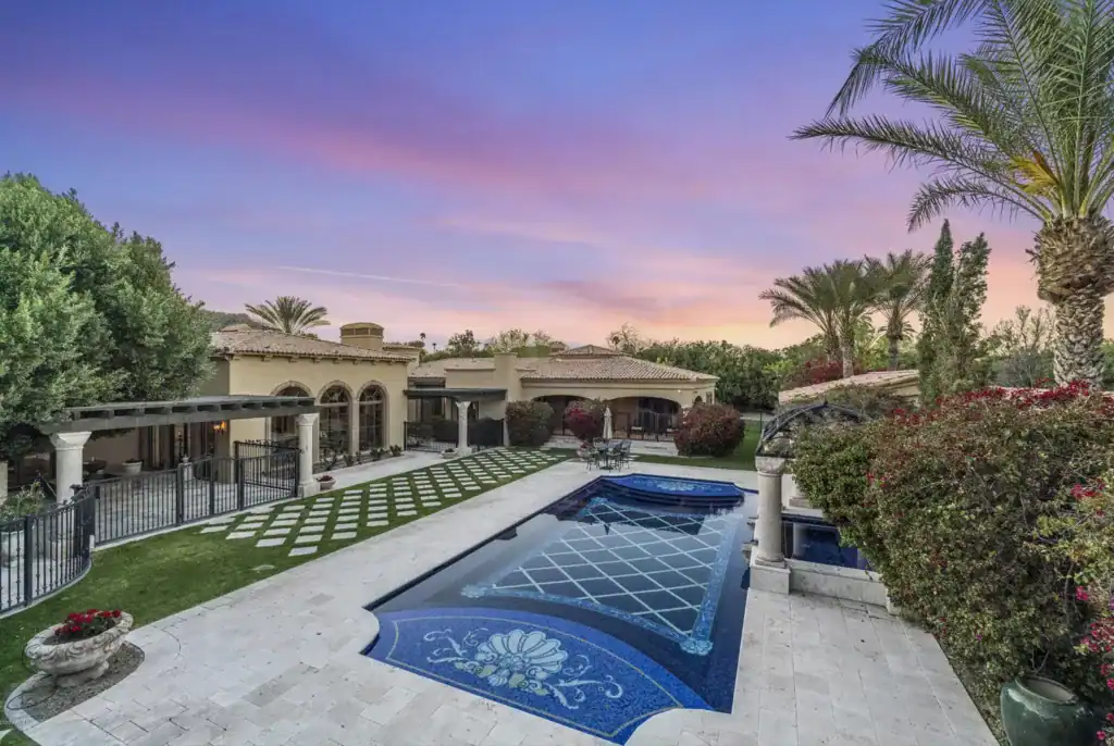 Hand-cut waterline border detail on an all-tile mosaic pool — Mosaiclegs Art Studio