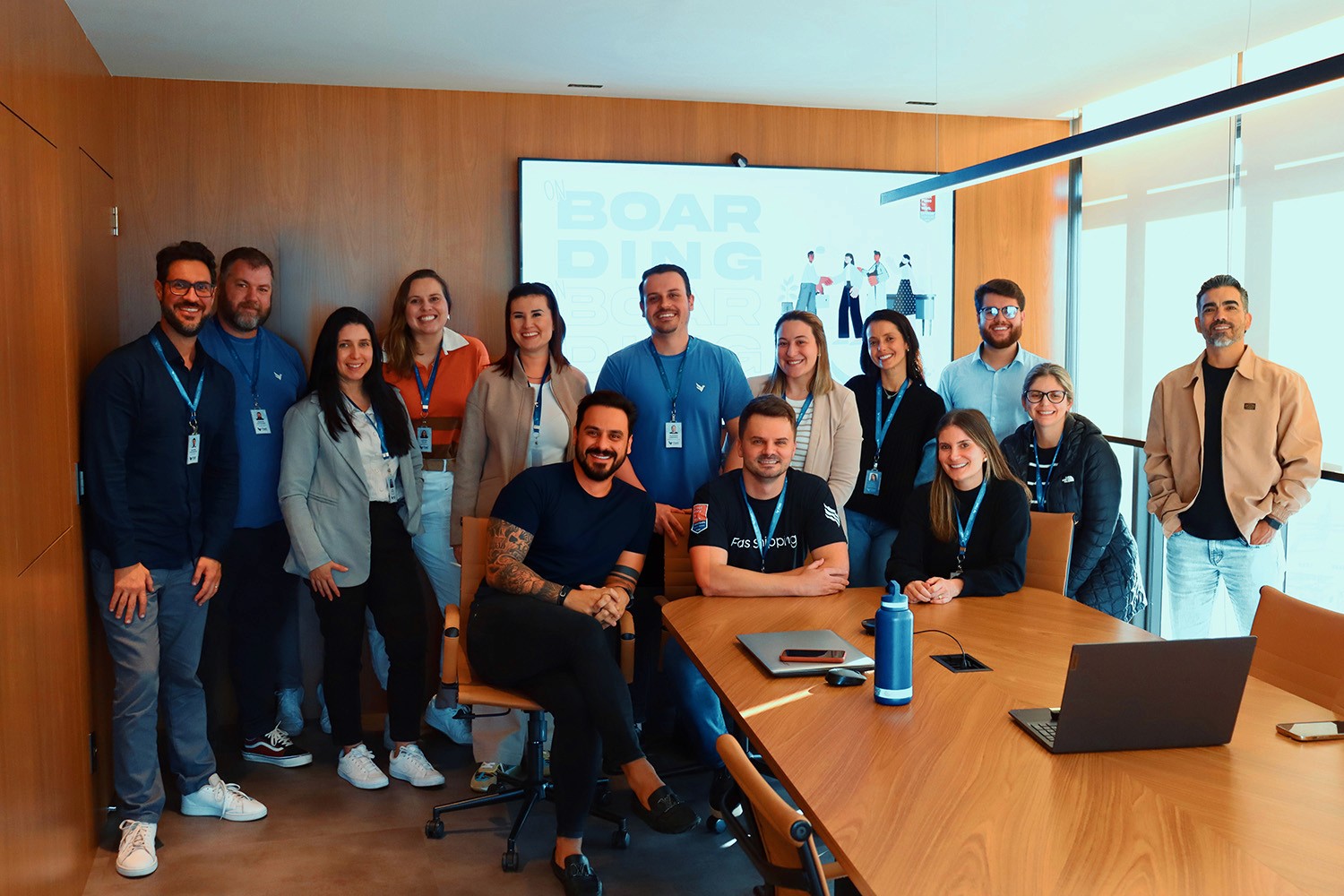 Fast Shipping visita Paclog