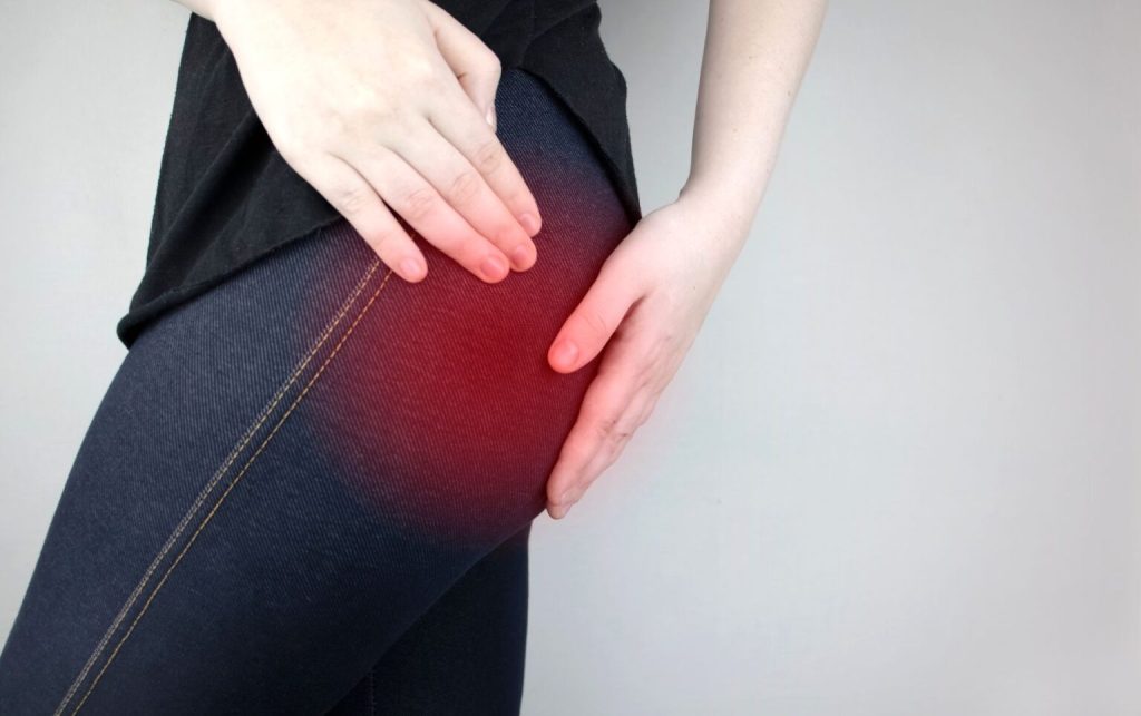 woman with sciatic pain