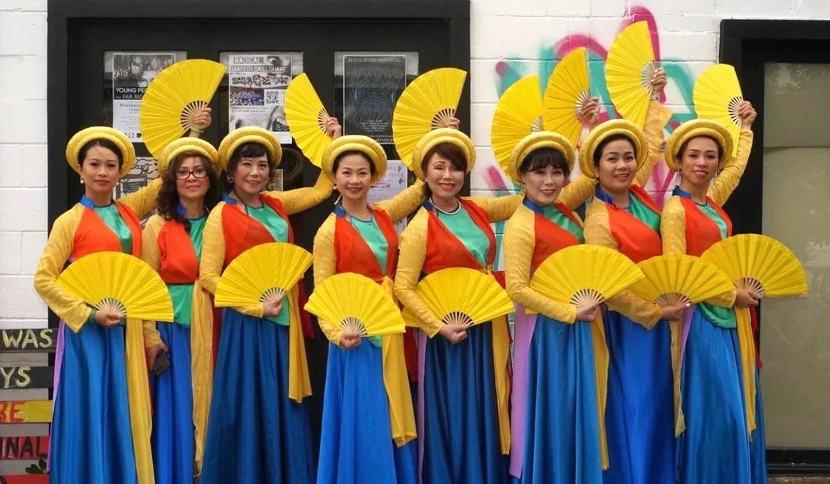 Vietnamese Traditional dancers
