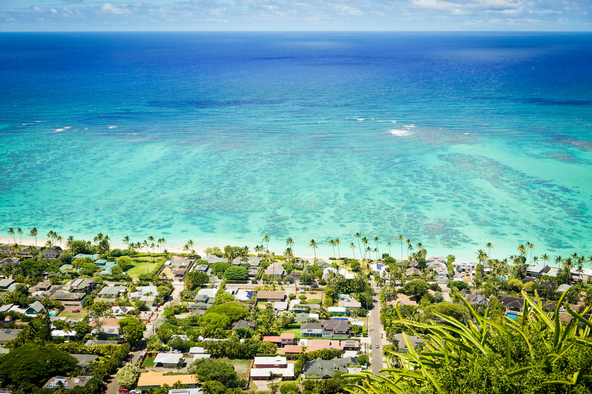 photography of dam during daytime