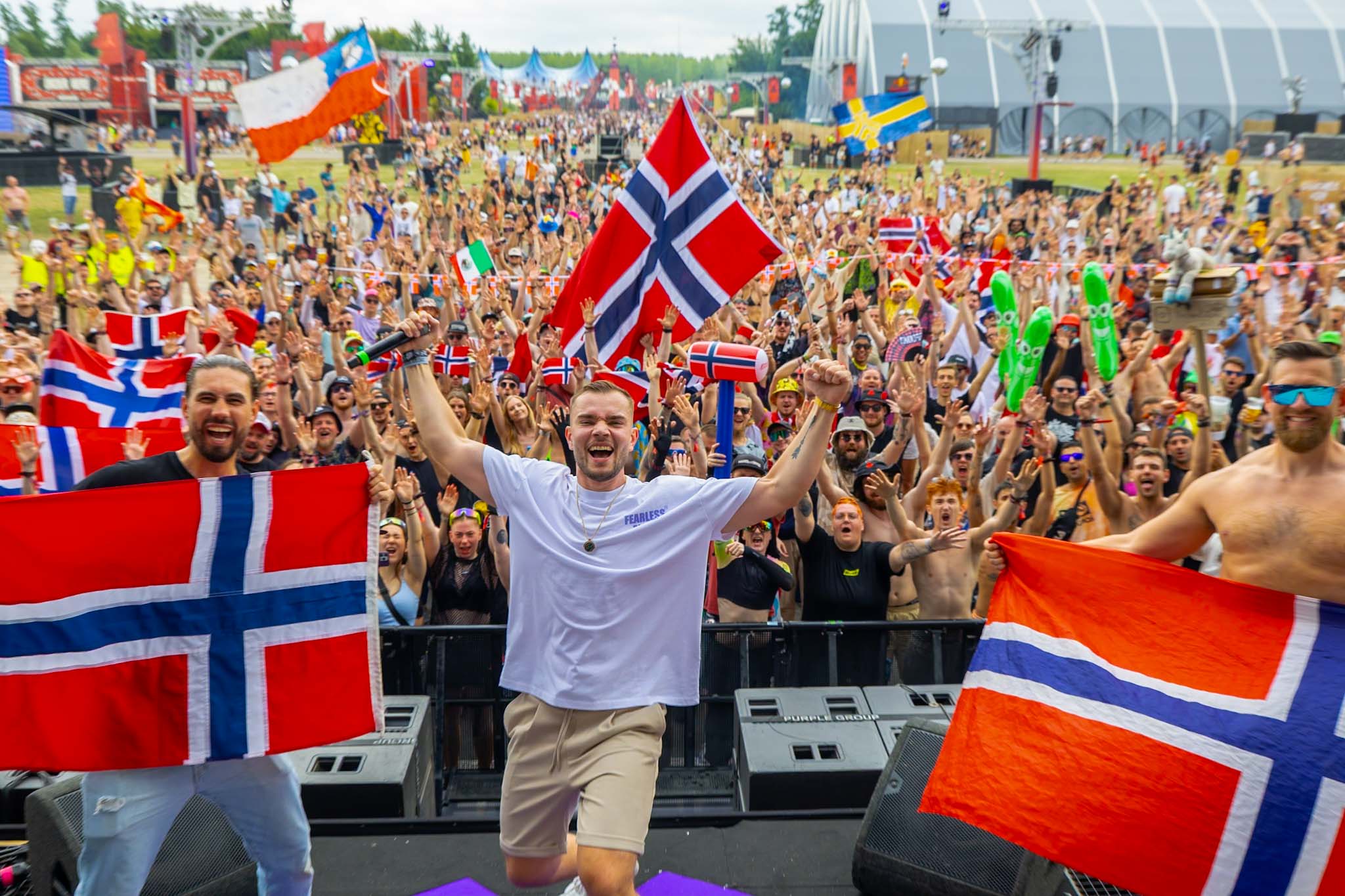 Serzo playing at last years edition of Defqon.1 covered by Flyby media