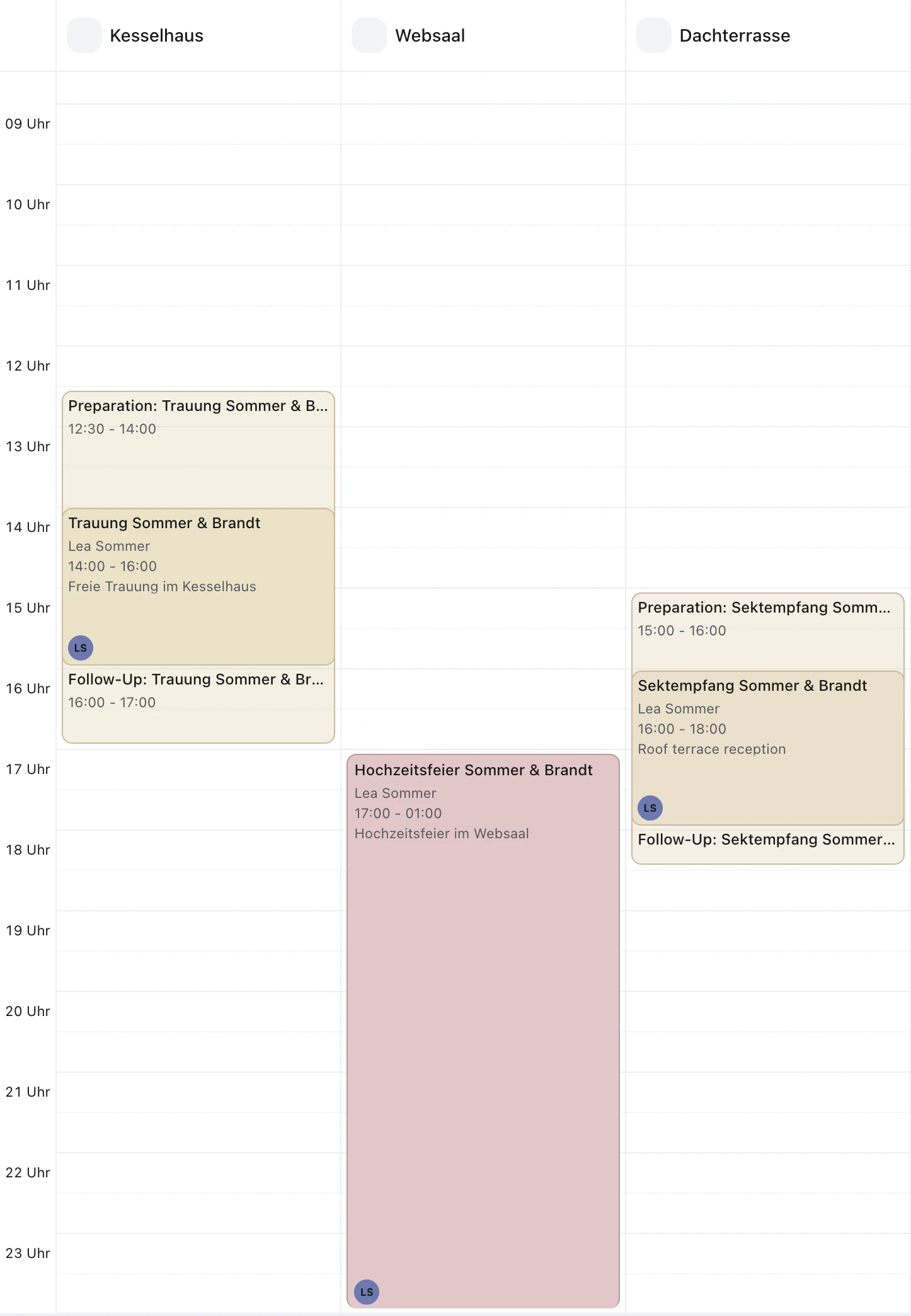 Kalender des Hochzeitssamstags mit Trauort, Festsaal und Dachterrasse