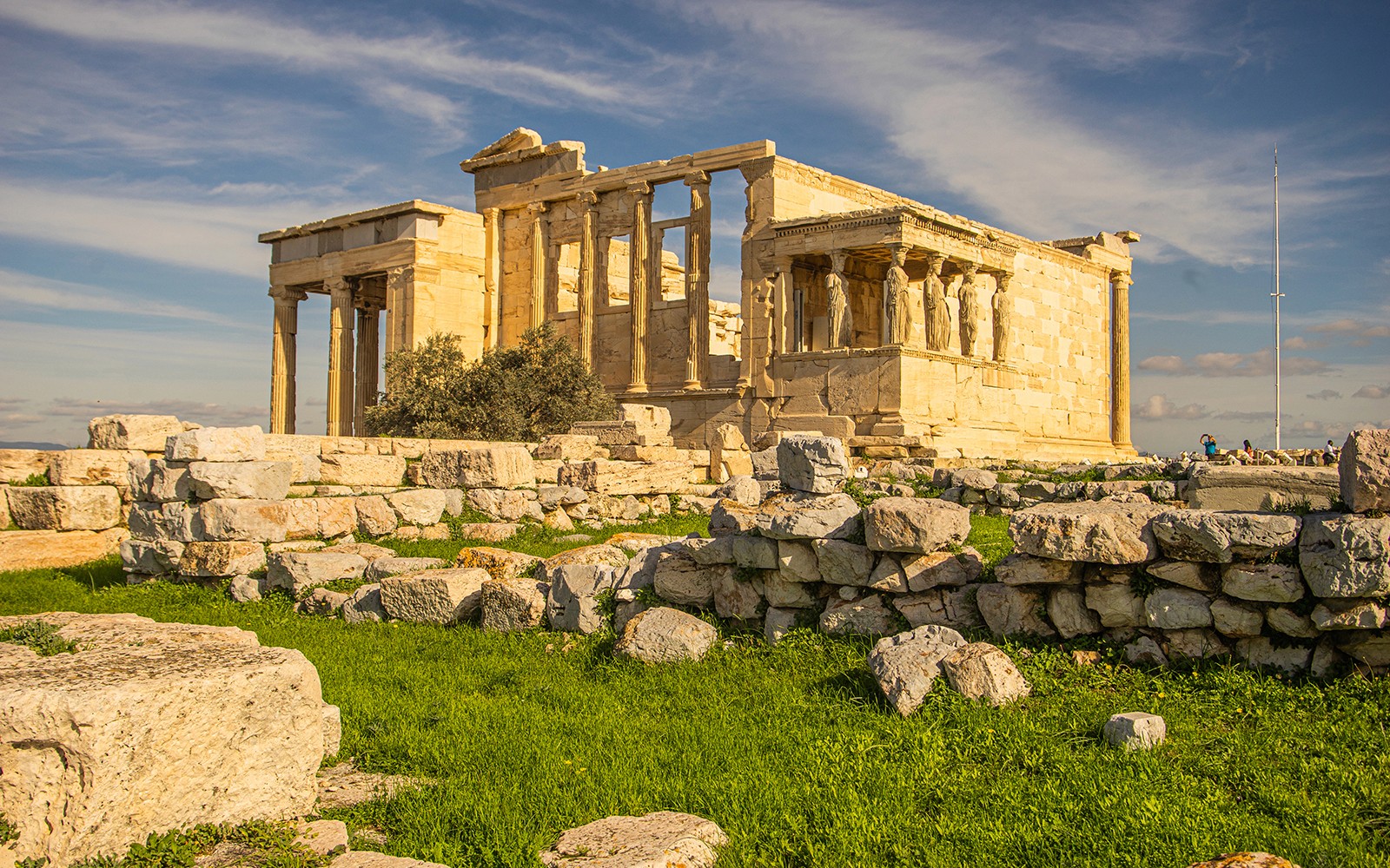 雅典卫城上的厄瑞克提翁神庙，已包含在半日私人游中。