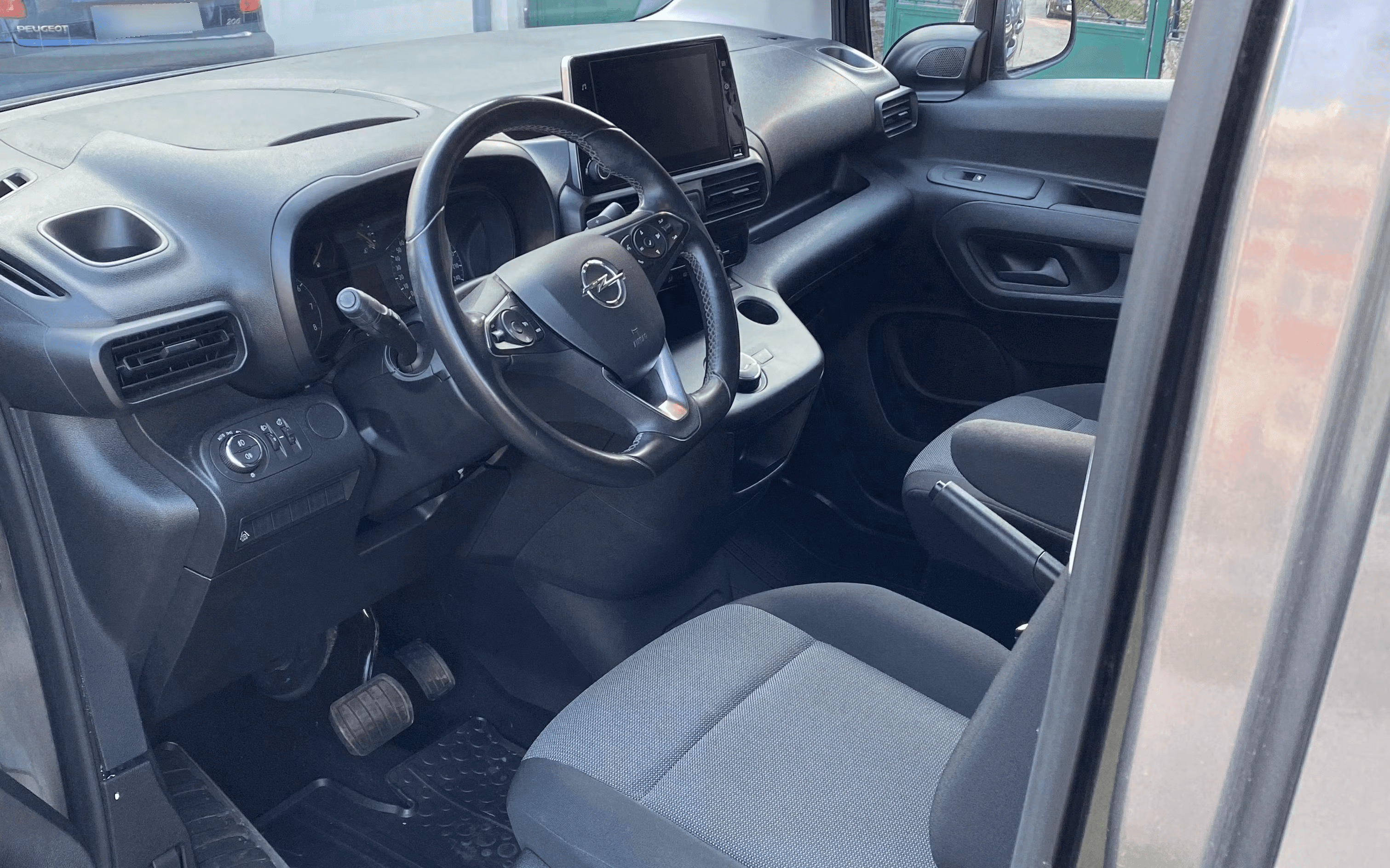 Transporter fahren Wien Automatik einfach bedienen Van