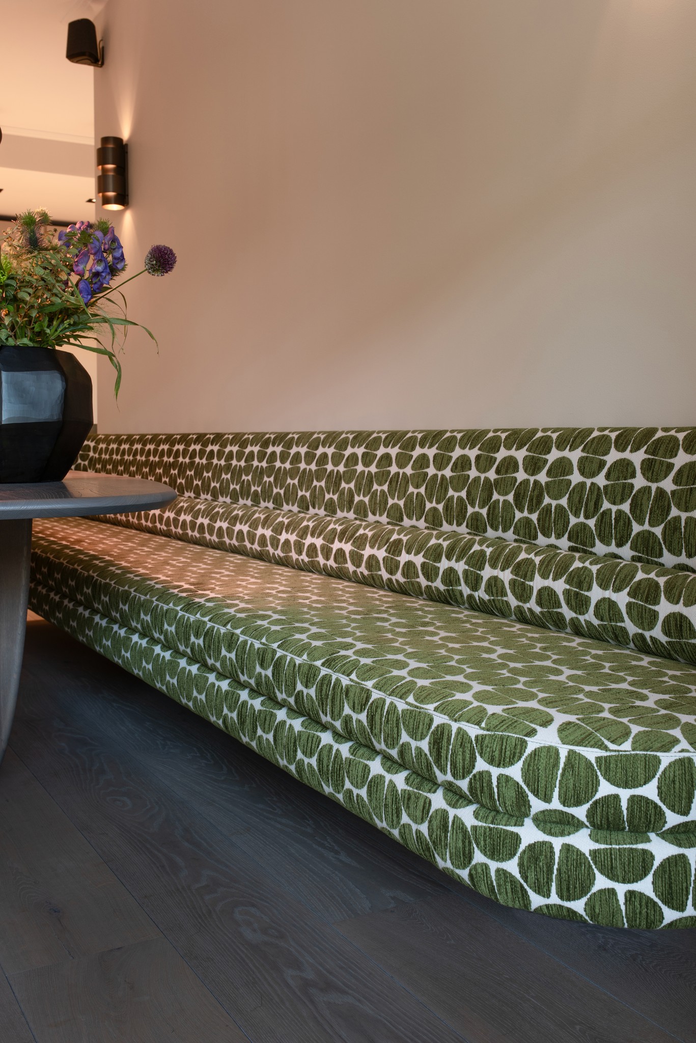 be. INTERIOR STUDIO | GALERIE | Sitzbank