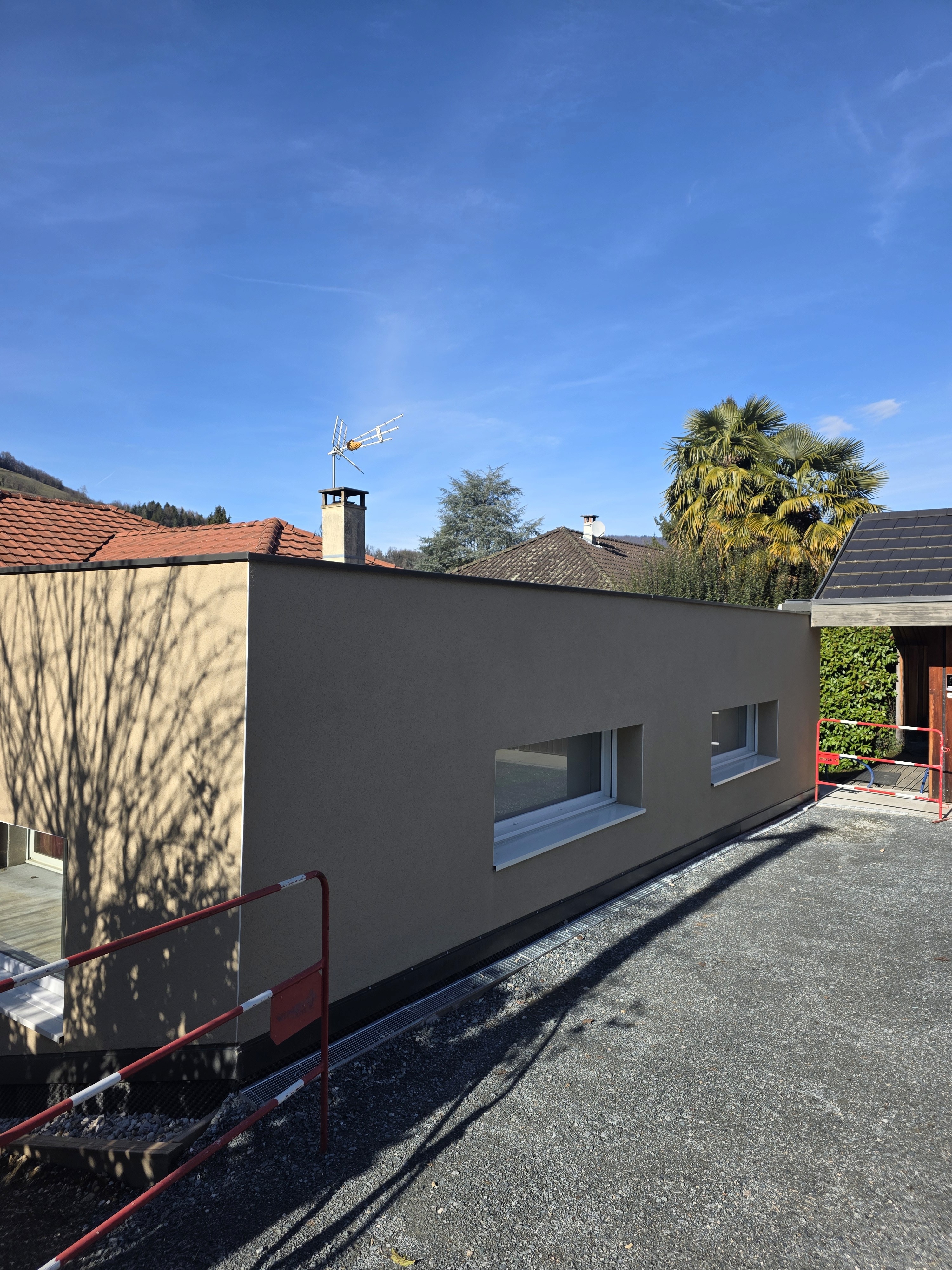 rénovation et ravalement de façade réalisé par NT Maçonnerie en Isère