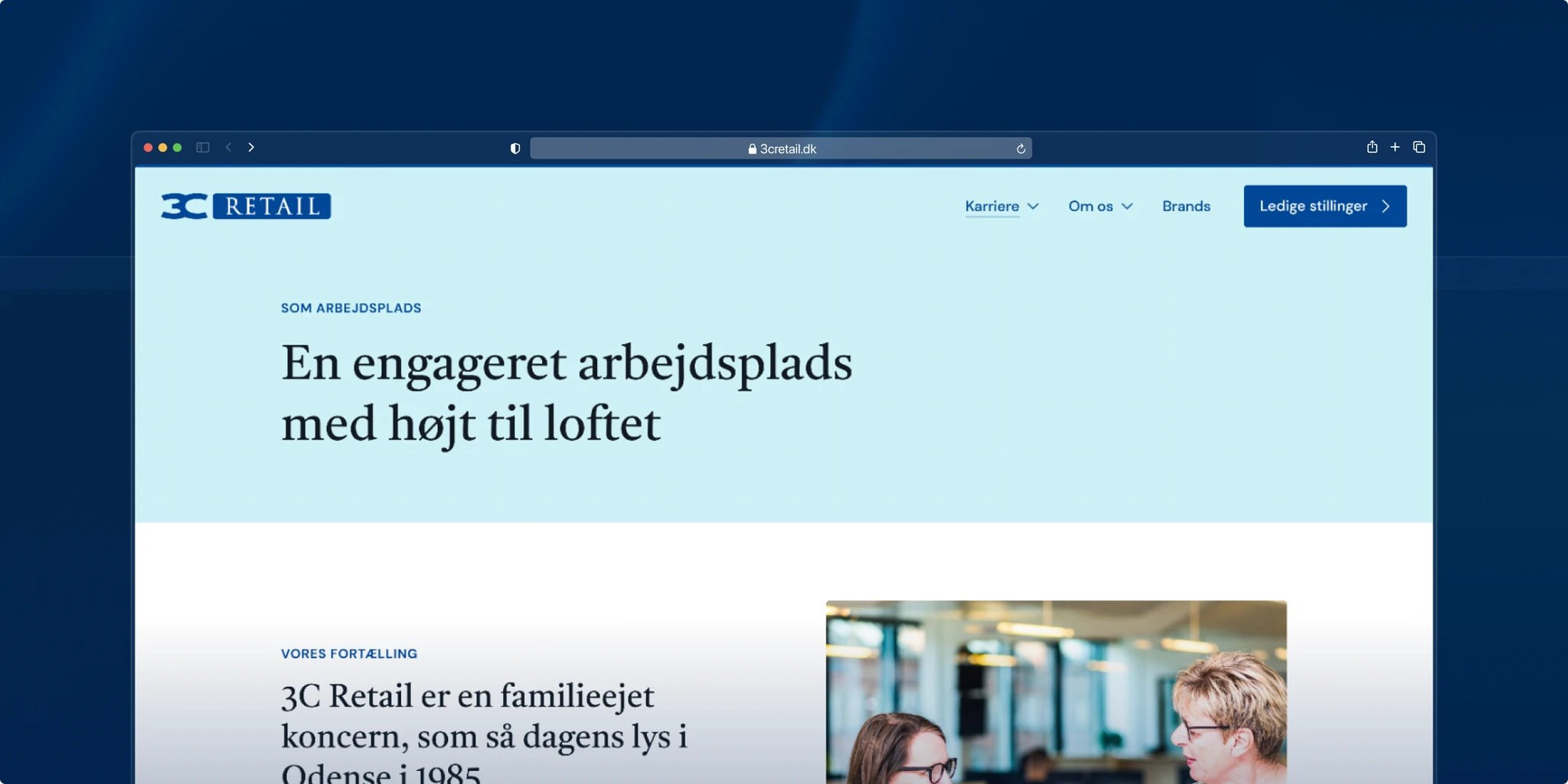 3C Retail homepage with the title 'En engageret arbejdsplads med højt til loftet' and a navigation bar at the top.