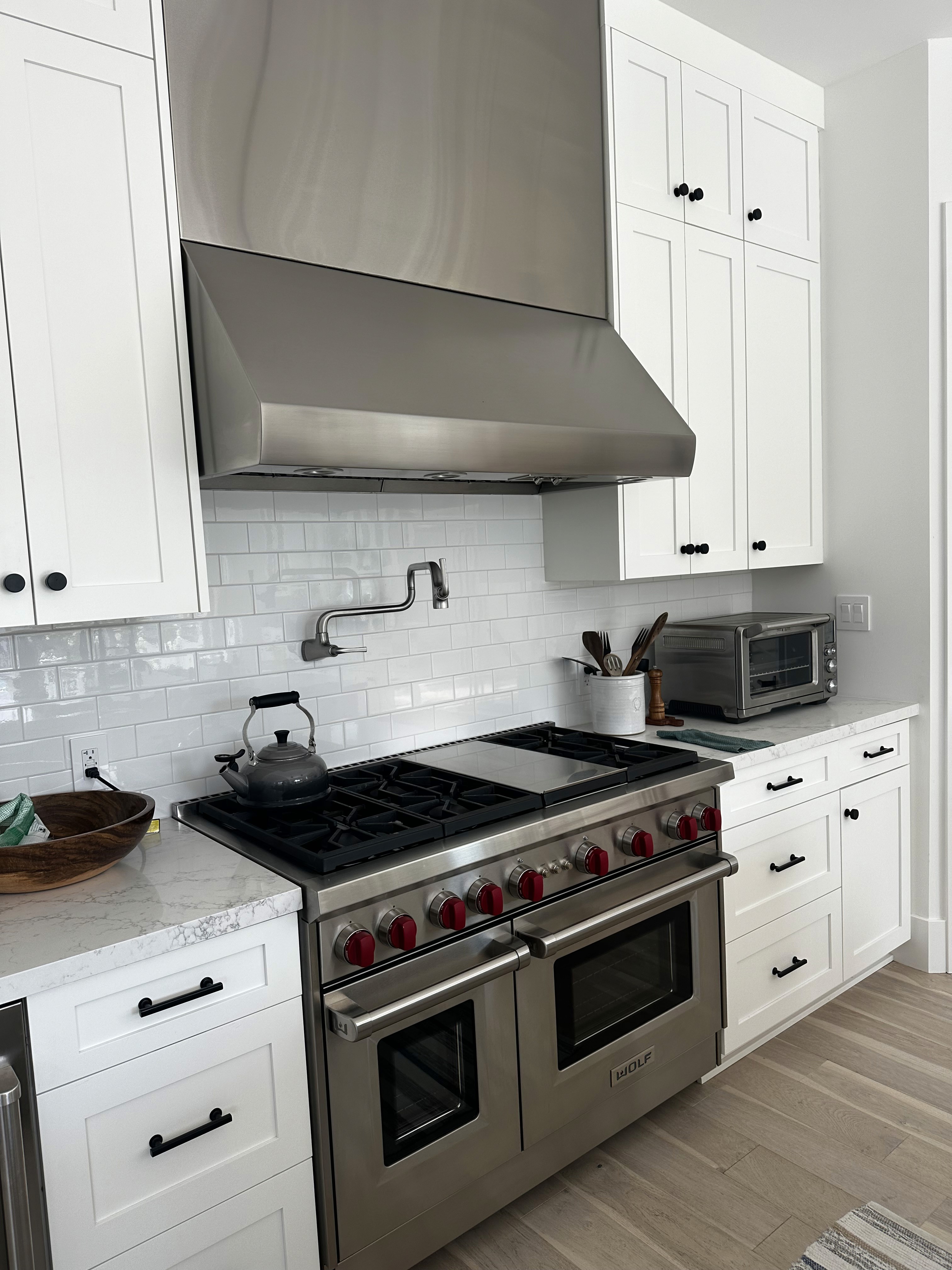 Bright and spacious kitchen